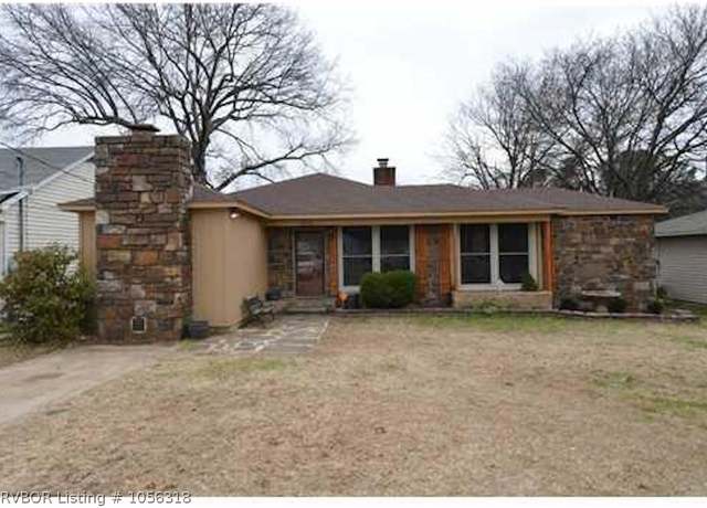 Property at 4018 S Q St, Fort Smith, AR 72903, 4 beds, 2 baths