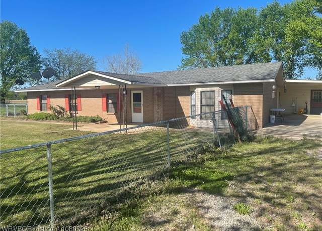 Property at 10006 N Hoyt Rd, Whitefield, OK 74472, 4 beds, 1.5 baths