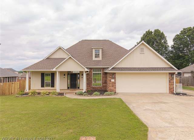 Property at 3220 Osprey Dr, Greenwood, AR 72936, 4 beds, 2 baths