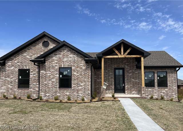 Property at 9101 Maysview Ln, Fort Smith, AR 72916, 3 beds, 2 baths