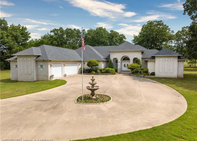 Property at 5300 E Valley Rd, Fort Smith, AR 72903, 3 beds, 5 baths