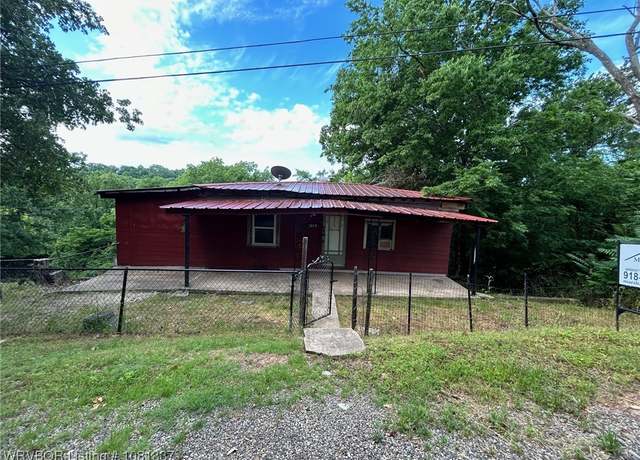 Property at 513 Sicard Ave, Arkoma, OK 74901, 3 beds, 1 bath
