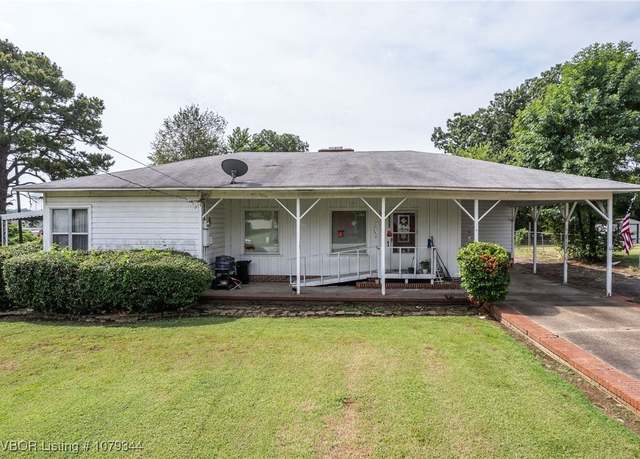 Property at 2600 Russell Rd, Van Buren, AR 72956, 2 beds, 1 bath
