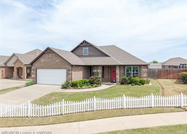 Property at 8901 36th Ter, Fort Smith, AR 72908, 3 beds, 2 baths