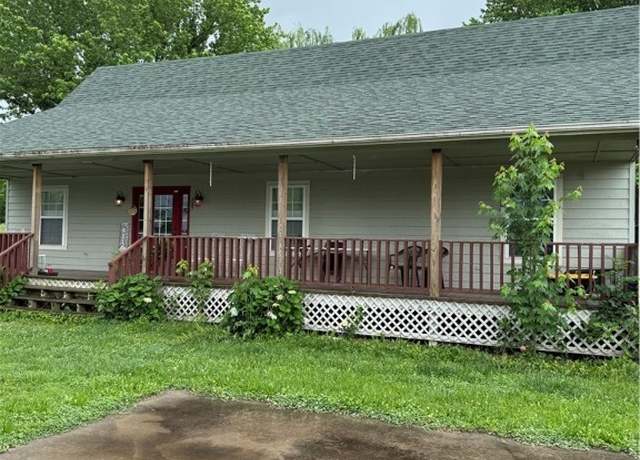 Property at 205 Cherokee St, Kansas, OK 74347, 3 beds, 1.5 baths