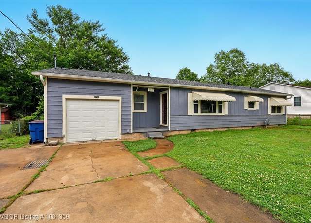 Property at 4002 57th St, Fort Smith, AR 72904, 4 beds, 2 baths