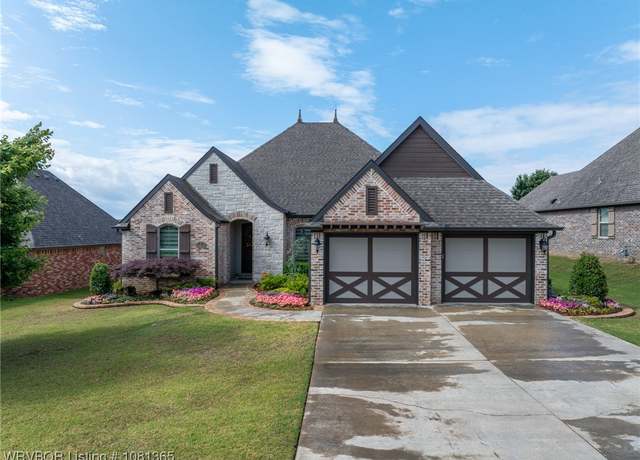 Property at 8404 Gatehouse Way, Fort Smith, AR 72916, 3 beds, 2 baths