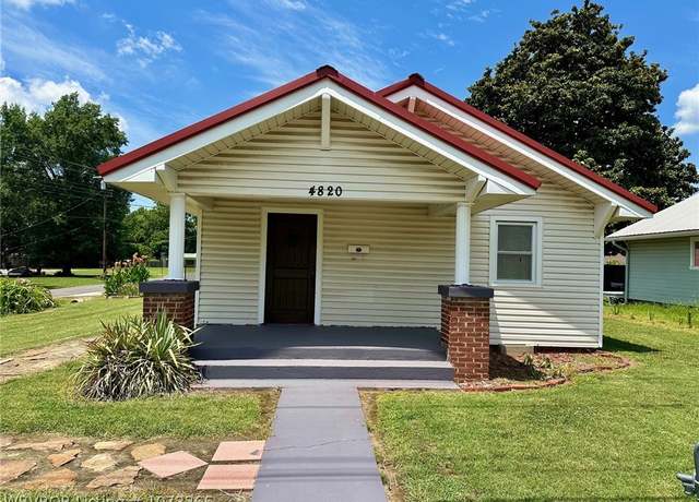 Property at 4820 28th St, Fort Smith, AR 72901, 2 beds, 1 bath