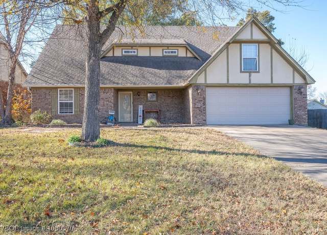 Property at 1713 Woodwind Way, Van Buren, AR 72956, 4 beds, 2.5 baths