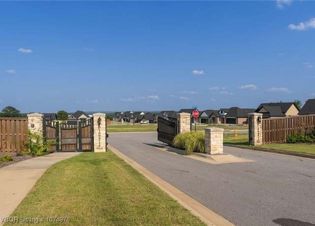 Property at TBD 17 Lots Pinnacle Park Subdivision, Fort Smith, AR 72916