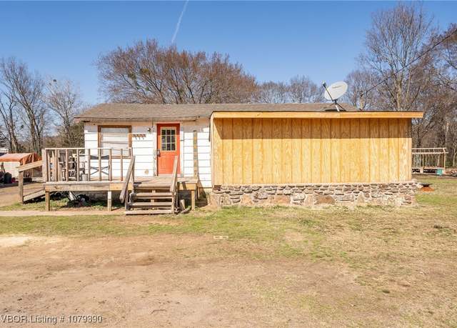 Property at 622 E Dyer Hwy, Alma, AR 72921, 2 beds, 1.5 baths