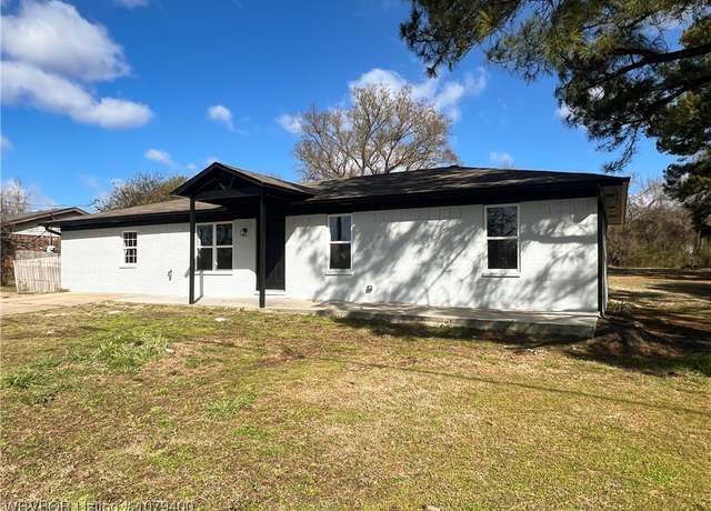 Property at 3122 Dora Rd, Van Buren, AR 72956, 4 beds, 3 baths