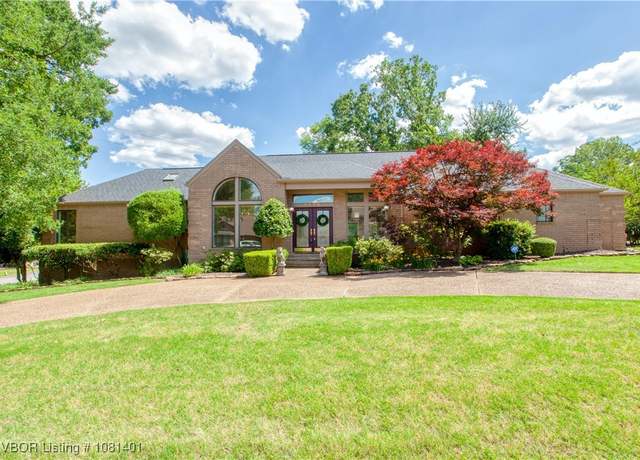 Property at 9008 Copper Oaks Ln, Fort Smith, AR 72903, 3 beds, 3.5 baths