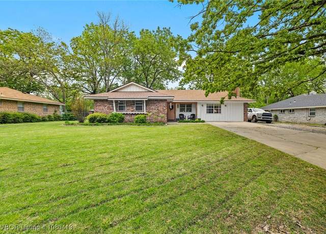 Property at 101 Wilson Dr, Charleston, AR 72933, 3 beds, 1.5 baths
