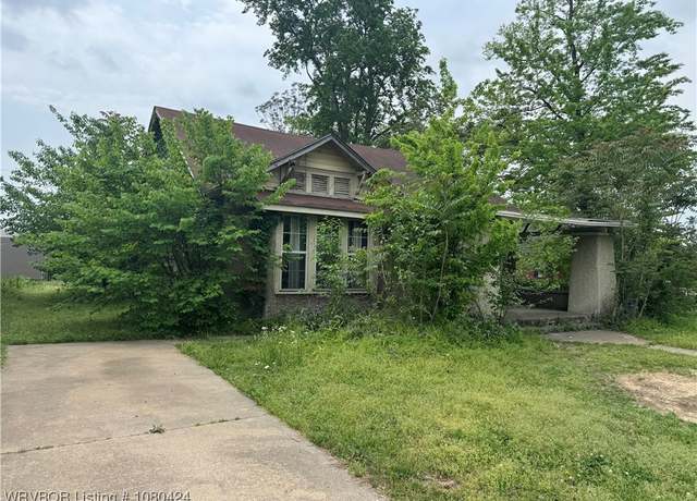 Property at 1316 Cherry St, Van Buren, AR 72956, 1 bed, 1 bath