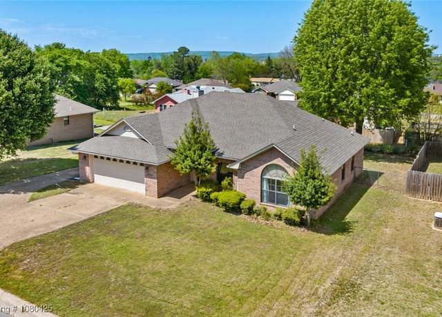 Property at 705 Northview Dr, Van Buren, AR 72956, 3 beds, 2 baths