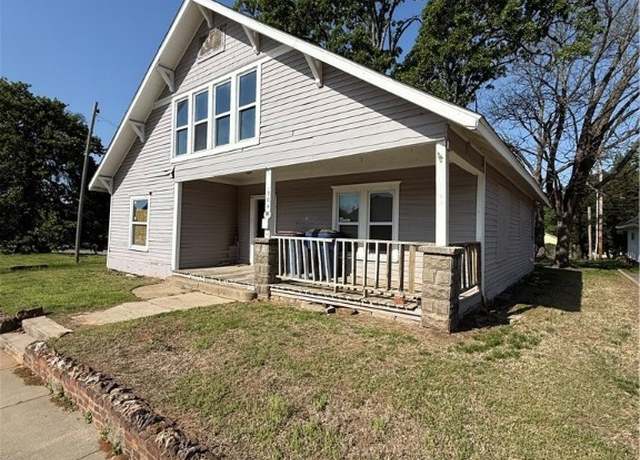 Property at 904 S 21st St, Fort Smith, AR 72901, 3 beds, 1 bath