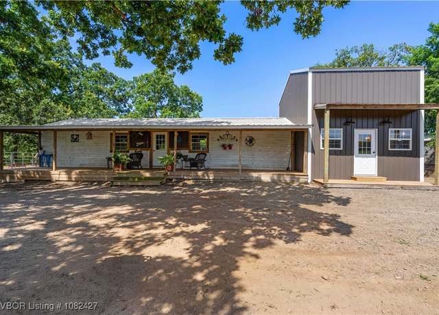 Property at 457848 E 1013 Rd, Vian, OK 74962, 2 beds, 2 baths