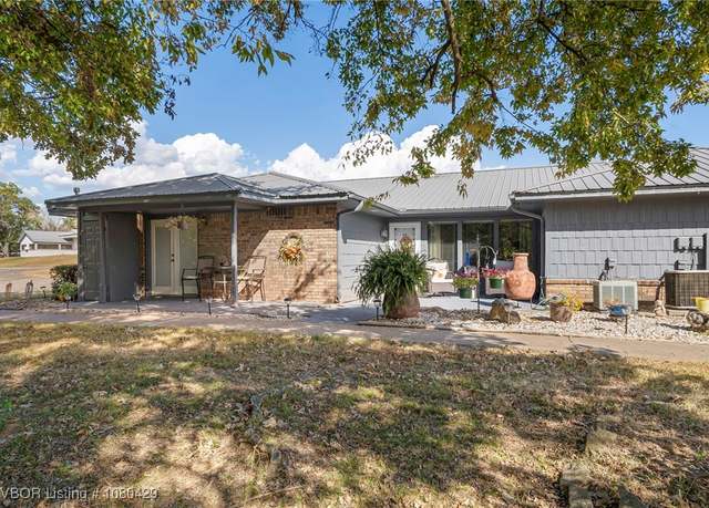 Property at 101 Doris Dr #64, Sallisaw, OK 74955, 2 beds, 2 baths