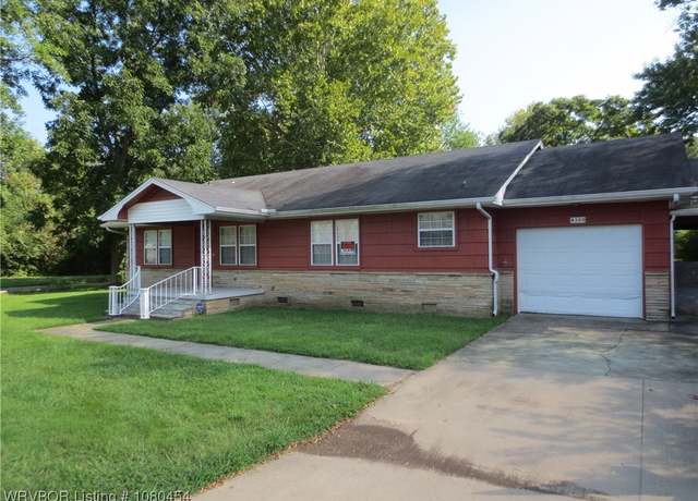 Property at 4300 Kinkead Ave, Fort Smith, AR 72901, 3 beds, 2 baths