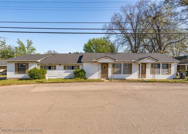 Property at 206 W 5th St, Mulberry, AR 72947, 4 beds, 3 baths