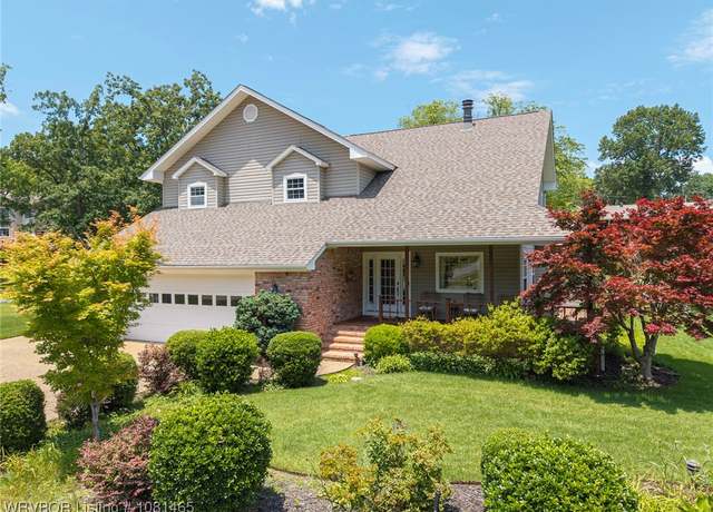 Property at 102 Winchester Pt, Hot Springs, AR 71913, 3 beds, 3 baths