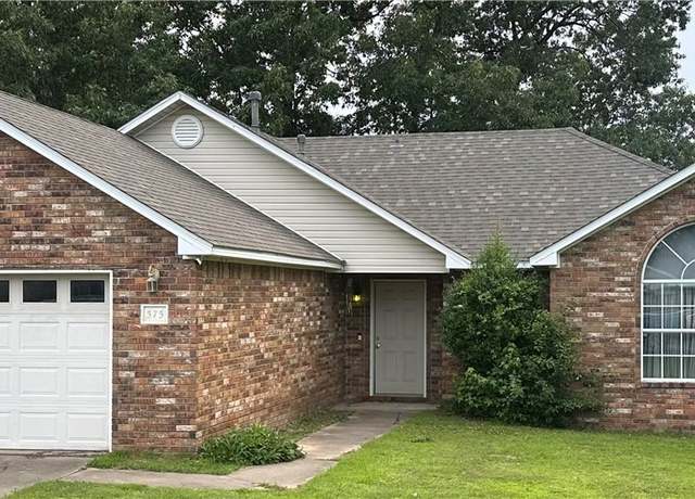 Property at 575 S Oak St, Greenwood, AR 72936, 3 beds, 2 baths