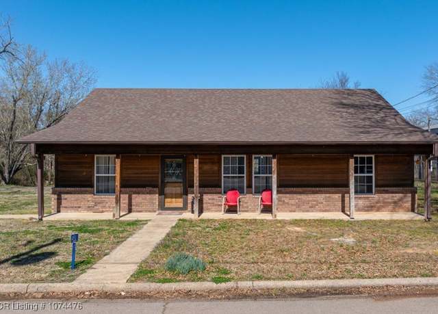 Property at 451 Hill St, Booneville, AR 72927, 3 beds, 2 baths