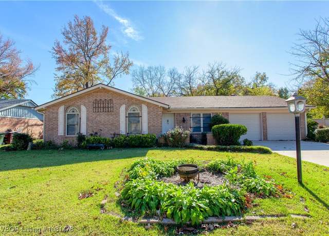 Property at 4608 Victoria Dr, Fort Smith, AR 72904, 3 beds, 2 baths