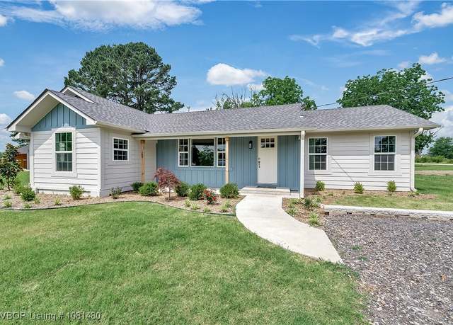 Property at 1909 Cason Bottoms Rd, Lavaca, AR 72941, 4 beds, 2.5 baths