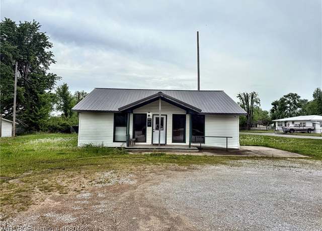 Property at 601 E Schley St, Vian, OK 74962, 1 bed, 1.5 baths