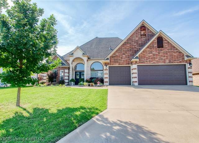 Property at 3020 Brighton Pointe Pt, Fort Smith, AR 72903, 4 beds, 3 baths
