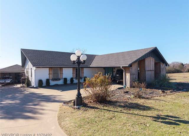 Property at 629 Canterbury Dr, Alma, AR 72921, 4 beds, 2 baths