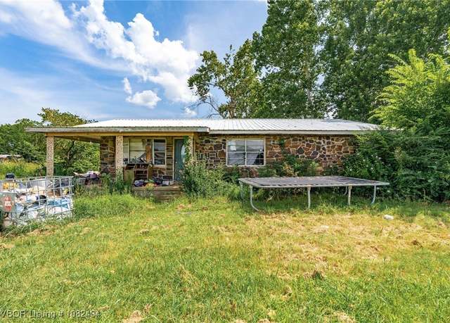 Property at 505 Pleasant Valley Rd, Poteau, OK 74953, 3 beds, 1 bath