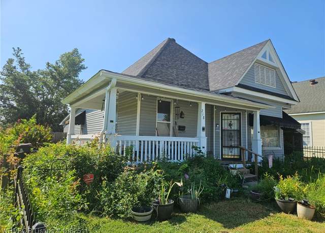Property at 218 N 21st St, Fort Smith, AR 72901, 3 beds, 1.5 baths