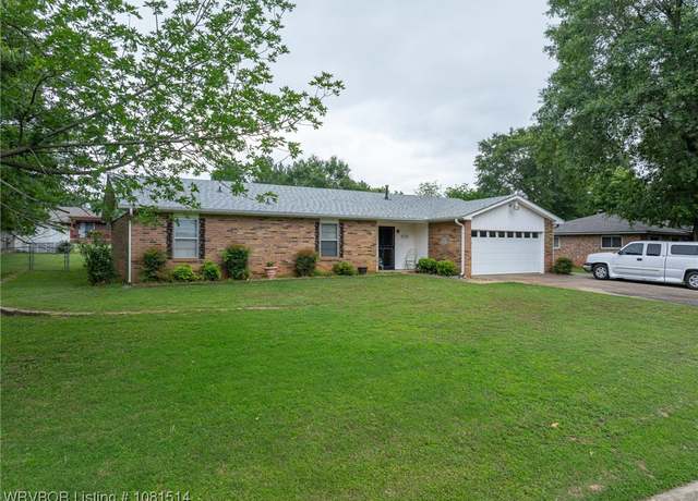 Property at 135 Riviera Dr, Booneville, AR 72927, 3 beds, 2 baths