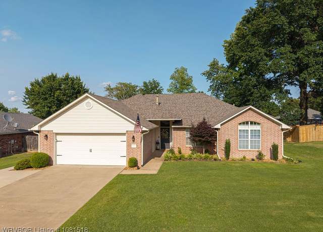Property at 640 Woodland Trl, Greenwood, AR 72936, 3 beds, 2 baths