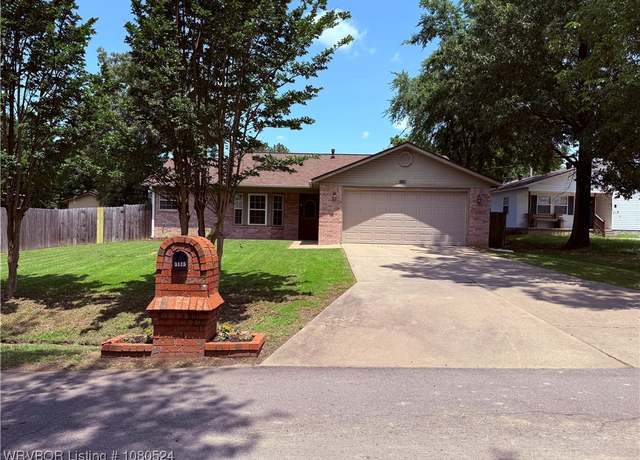 Property at 3115 Neis St, Fort Smith, AR 72904, 3 beds, 2 baths