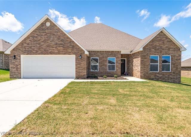 Property at 405 Stoneledge Dr, Lavaca, AR 72941, 4 beds, 3 baths
