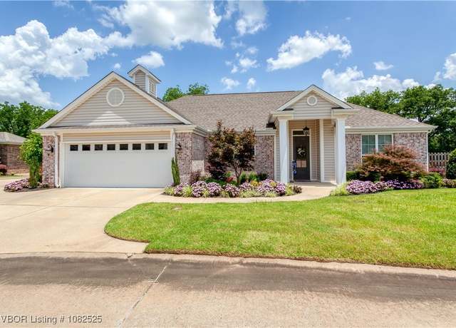 Property at 26 Jeffrey Way, Fort Smith, AR 72903, 3 beds, 2 baths