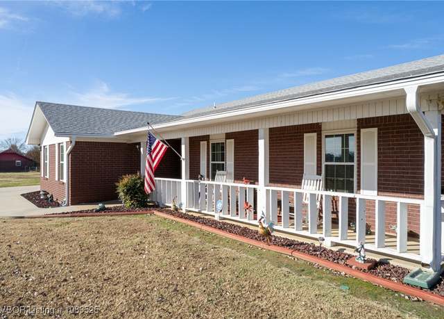 Property at 474377 1130 Rd, Muldrow, OK 74948, 3 beds, 2 baths