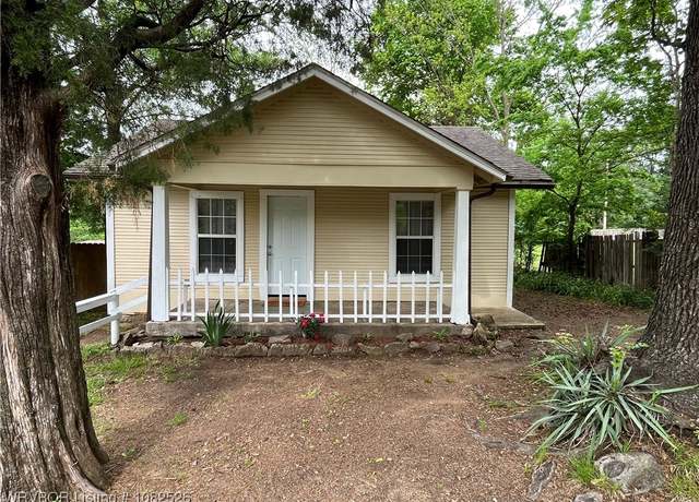 Property at 1515 N 34th St, Fort Smith, AR 72904, 3 beds, 1 bath
