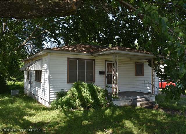 Property at 237 E 4th St, Booneville, AR 72927, 2 beds, 1 bath
