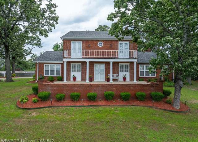 Property at 7315 Riviera Dr, Fort Smith, AR 72903, 5 beds, 3.5 baths