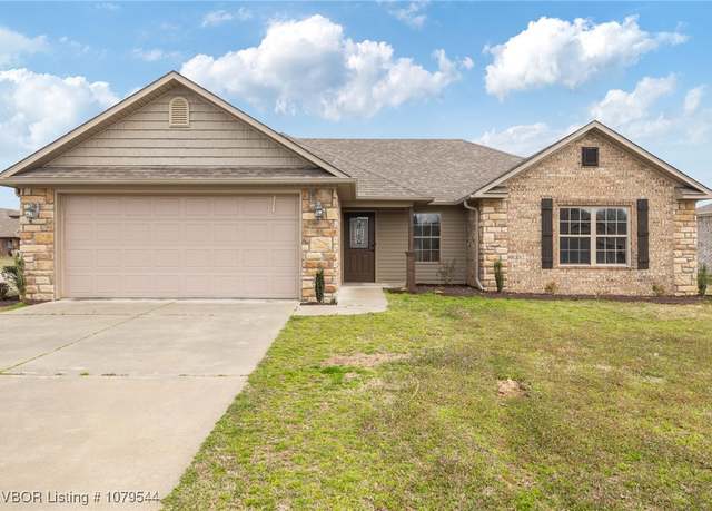 Property at 117 Lavender Ln, Alma, AR 72921, 3 beds, 2 baths