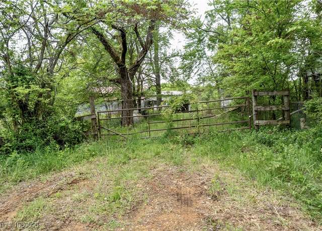 Property at 474366 E 1040 Rd, Muldrow, OK 74948