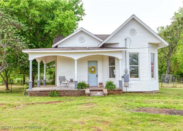 Property at 6305 Nickletown Rd, Huntington, AR 72940, 2 beds, 1 bath