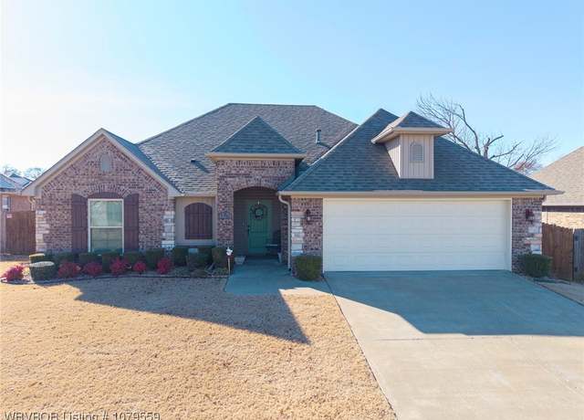 Property at 5706 Callaway Ln, Fort Smith, AR 72916, 3 beds, 2 baths