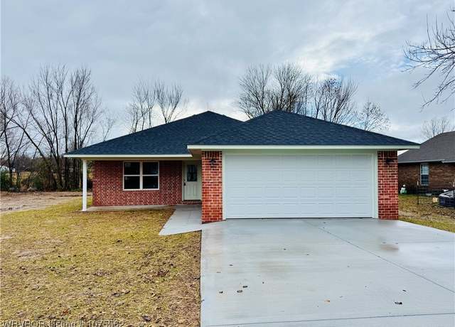 Property at 416 Deer-run Rd, Muldrow, OK 74954, 3 beds, 2 baths