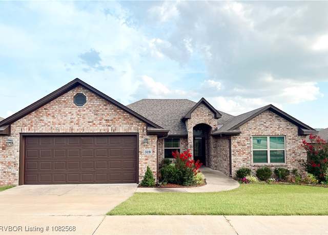 Property at 319 Copsey Dr, Van Buren, AR 72956, 3 beds, 2 baths